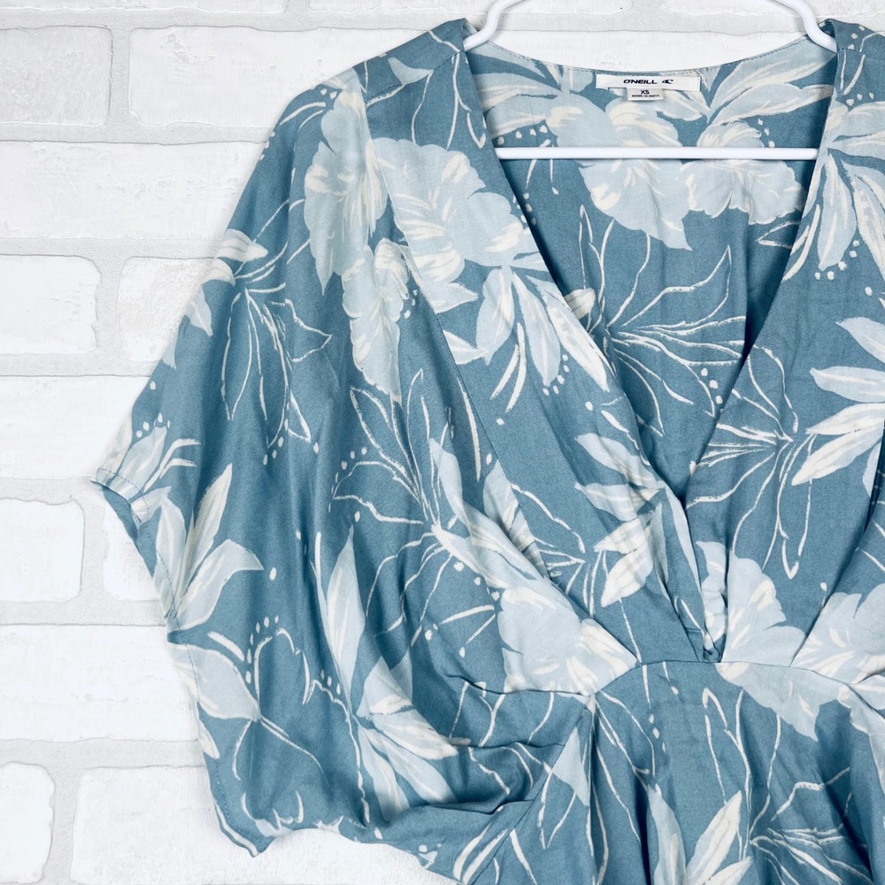 ONeill Womens XS Blue Tropical Floral Surplice V-Neck Dolman Sleeve Peplum Top - Picture 3 of 12